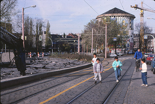 Universit&auml;ts-Stra&szlig;e 1989