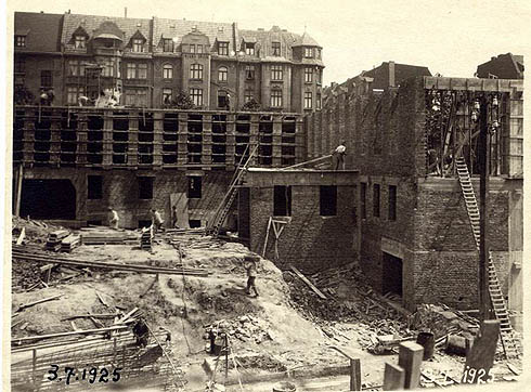 Bauarbeiten am Knappschaftsanbau